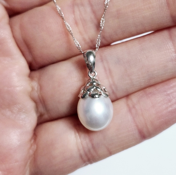 10K Gold White Pearl Teardrop Pendant & Chain Necklace NEW - Picture 6 of 11